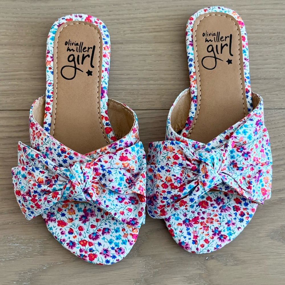 Olivia Miller Girl Floral Bow Slip-On Sandals size 11